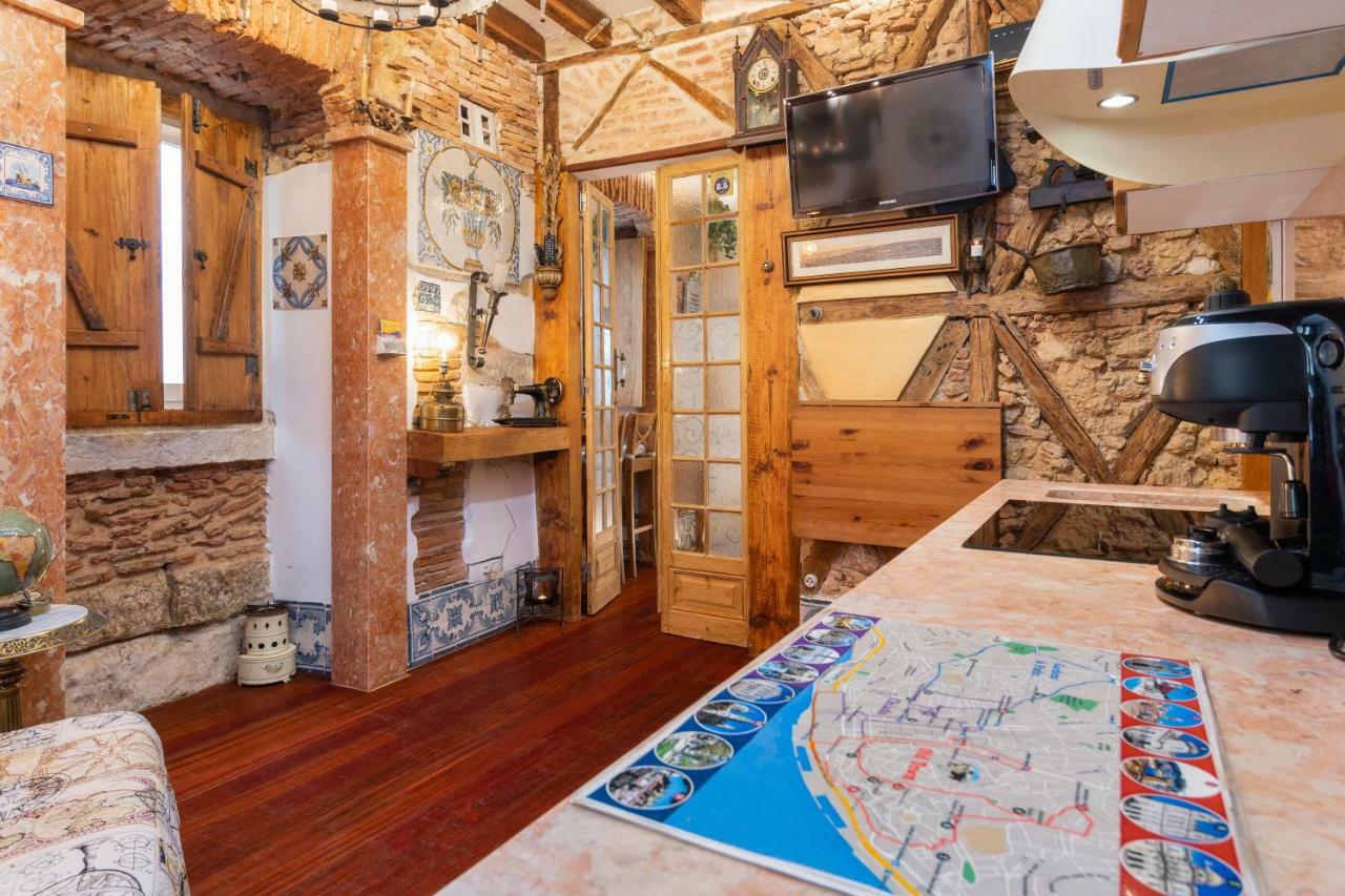 Romantic Medieval Apartment Lisbon Luaran gambar